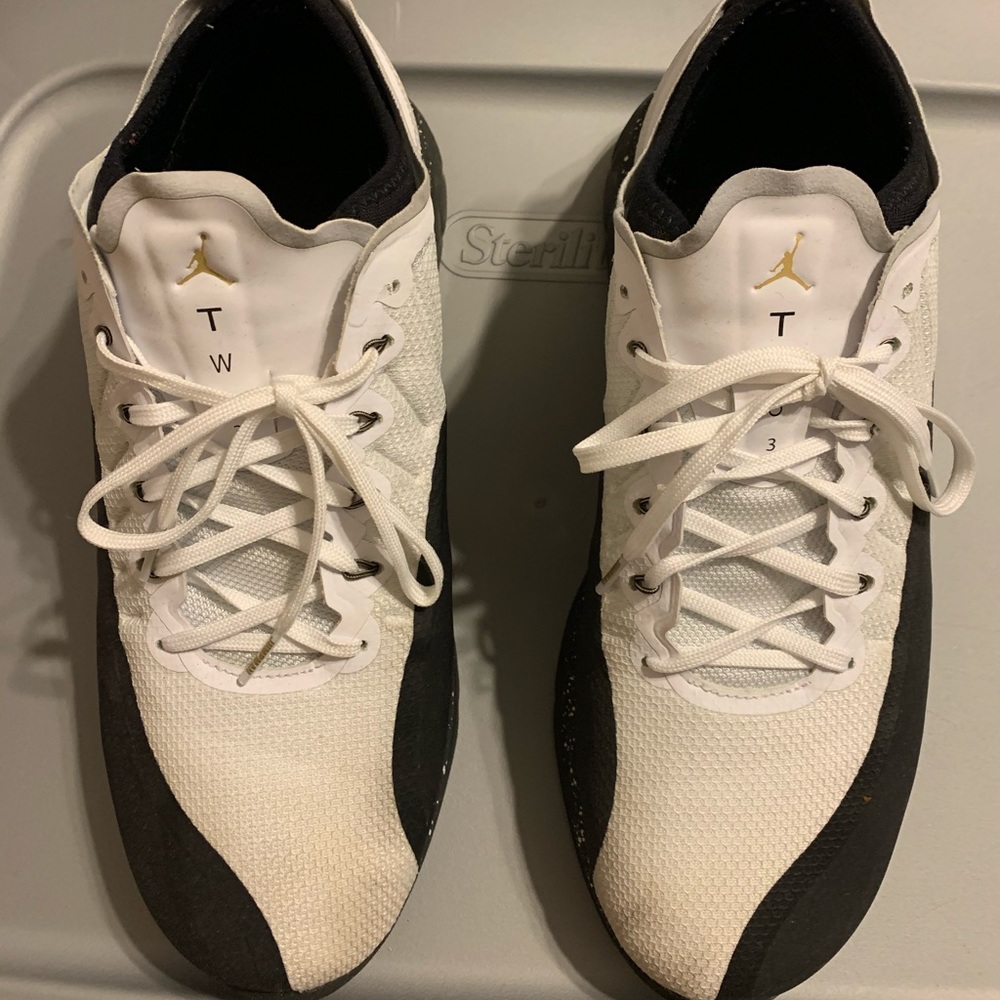 Nike Jordan’s Tennis Shoes